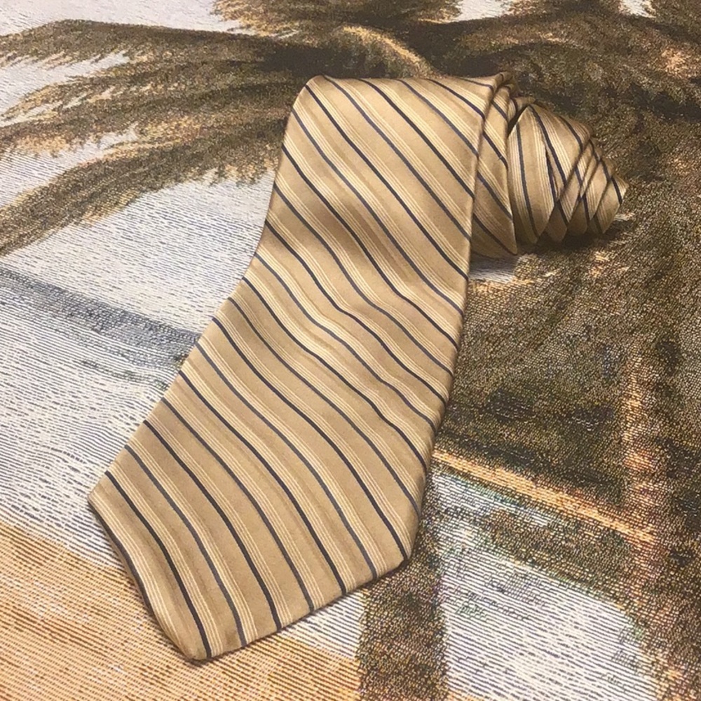 Tie by Neo Bill Blass 100% silk necktie beige blue stripe great fall loo…